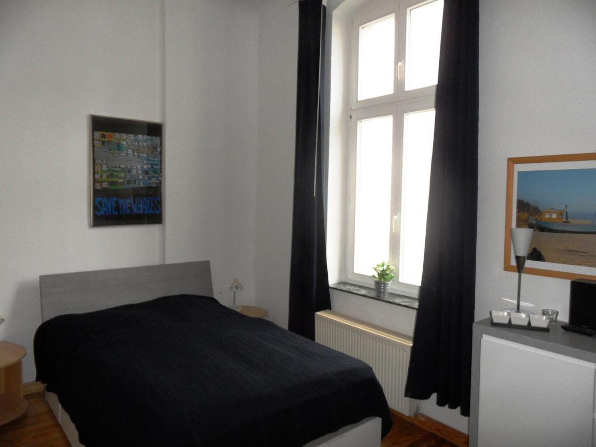 Carola - 100 M Zum Apartment