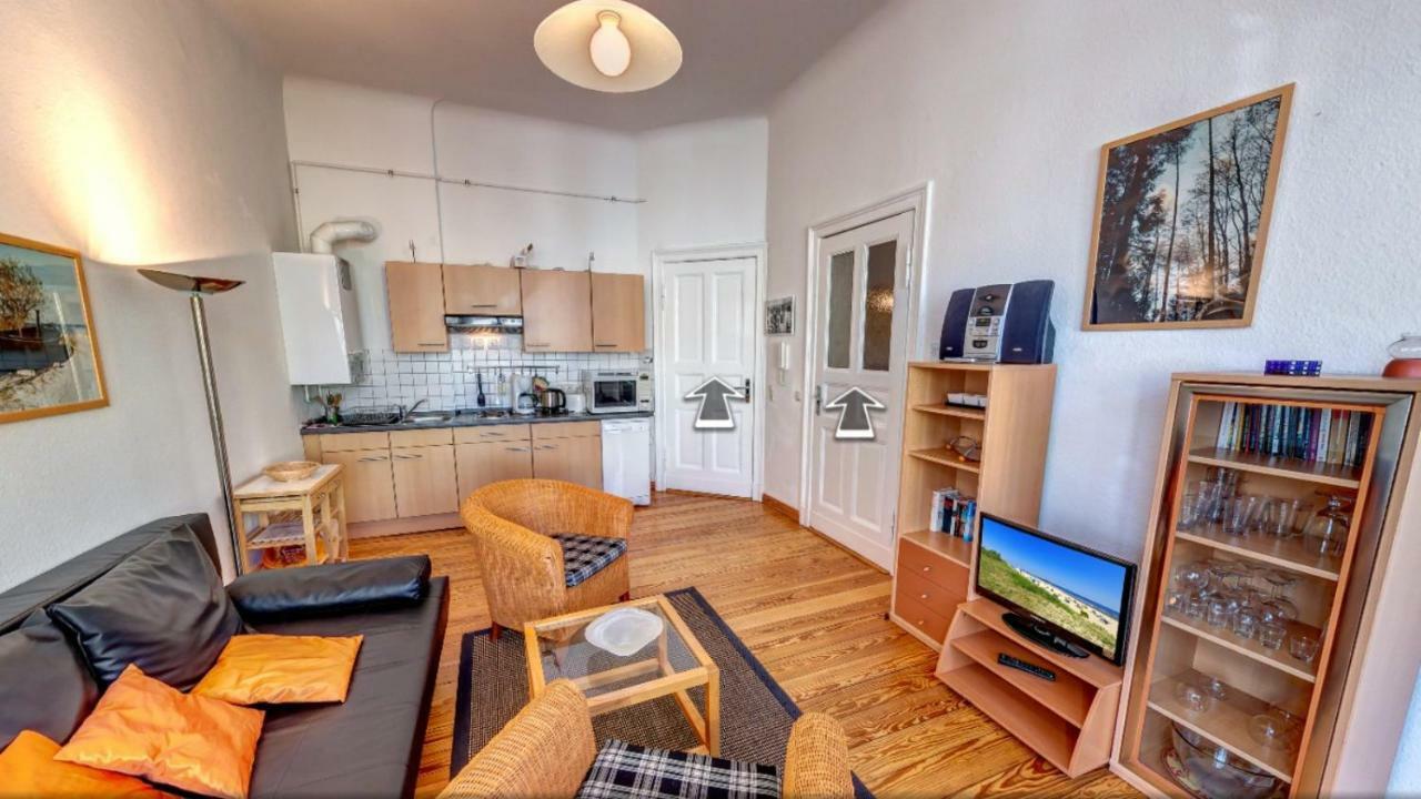 Apartment Carola - 100 M Zum