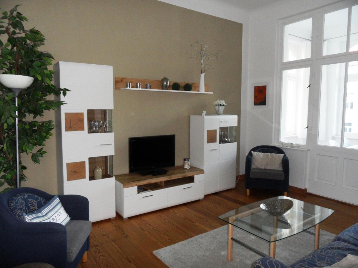 Carola - 100 M Zum Apartment
